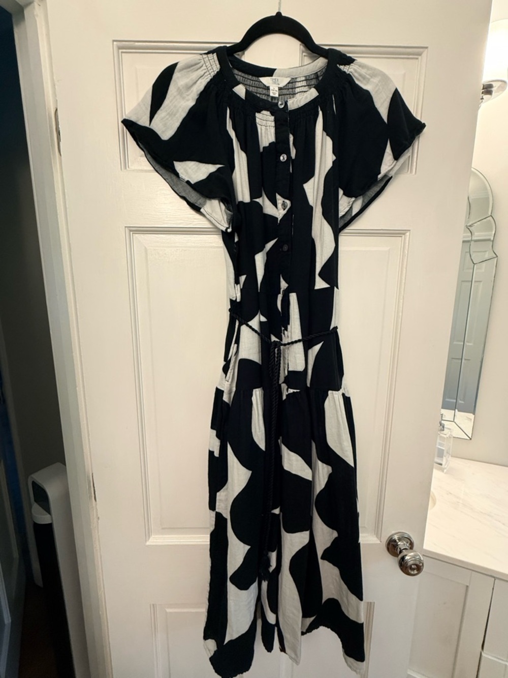 Time and Tru Black and White Button-Front Midi Dress with Tassel Belt